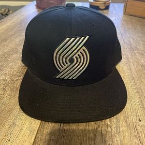Portland trailblazer snap back